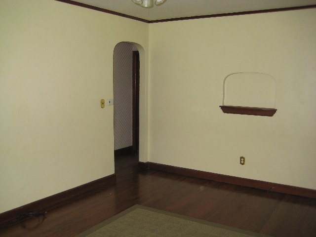 2124 Hickory Grove Road Davenport, IA 52804 - Photo 3 of 8 Gallery Image 3
