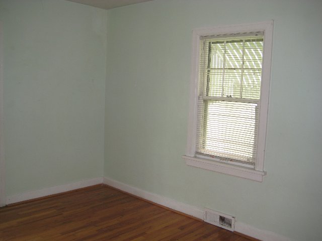 2124 Hickory Grove Road Davenport, IA 52804 - Photo 8 of 8 Gallery Image 8