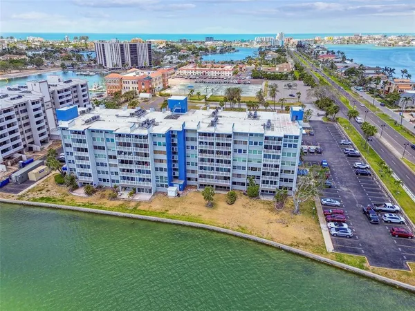 $3,400 | 500 Treasure Island Causeway, Unit 607, St. Petersburg, FL 33706