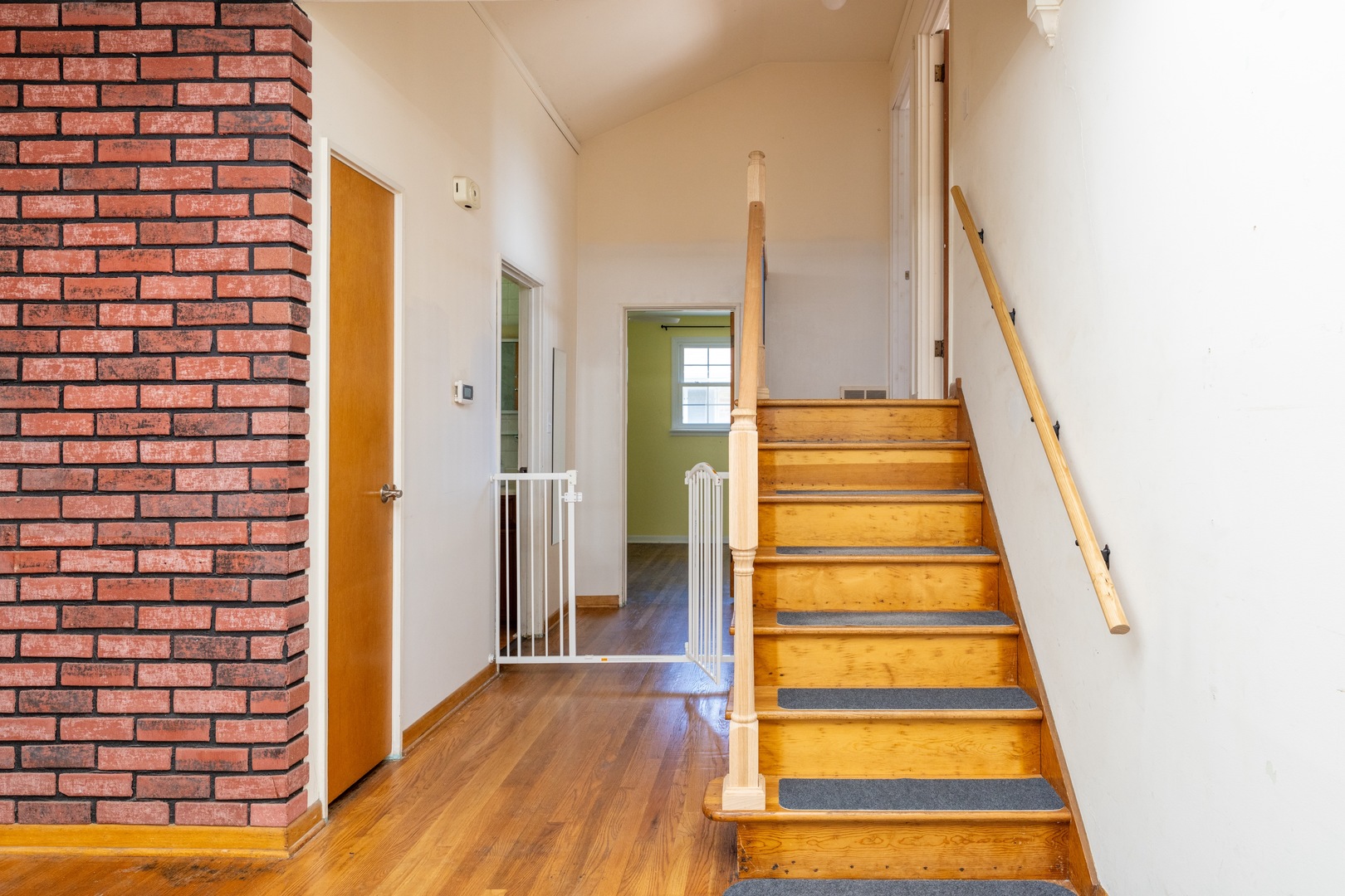 425 South Clarendon Avenue Addison, IL 60101 - Photo 14 of 31