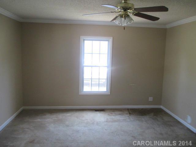 913 Bethpage Road Kannapolis, NC 28081 - Photo 3 of 10 Gallery Image 3
