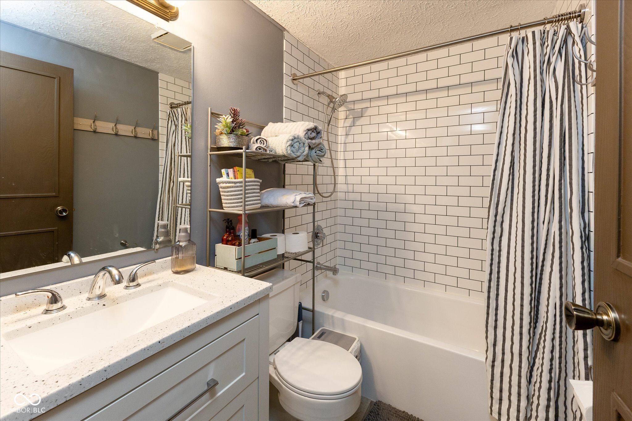 8214 Old Farm Road Indianapolis, IN 46256 - Photo 19 of 24