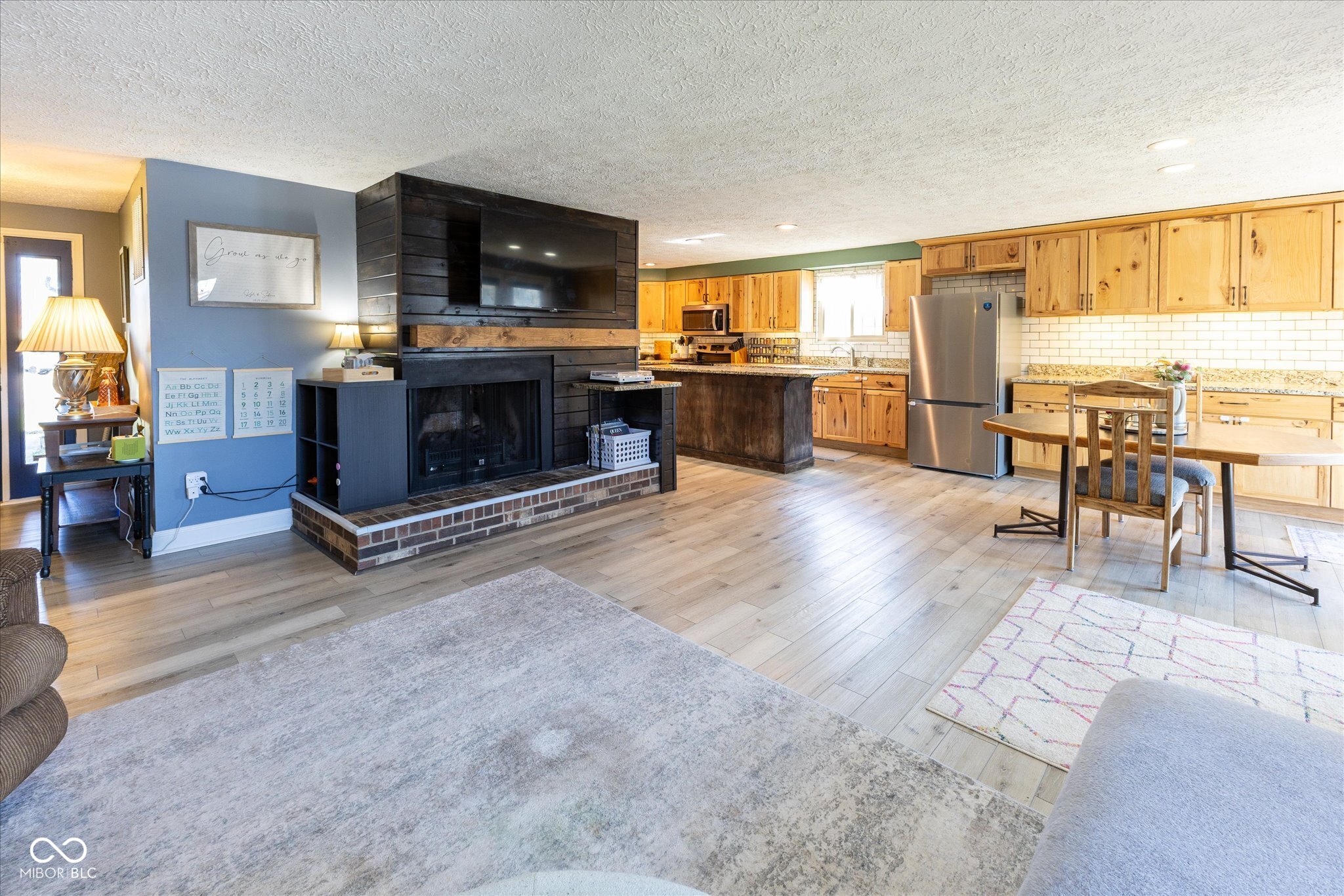 8214 Old Farm Road Indianapolis, IN 46256 - Photo 7 of 24