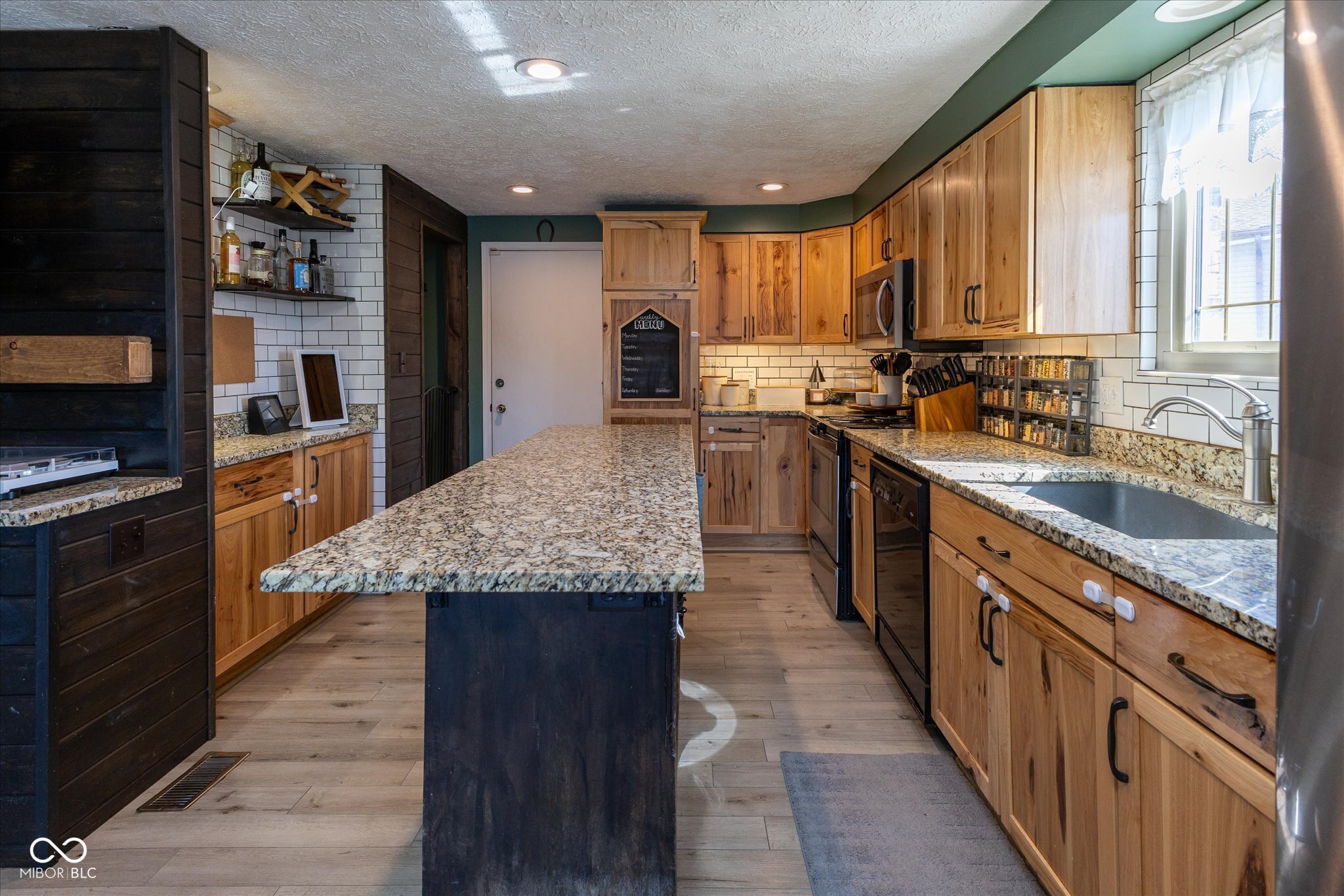 8214 Old Farm Road Indianapolis, IN 46256 - Photo 9 of 24