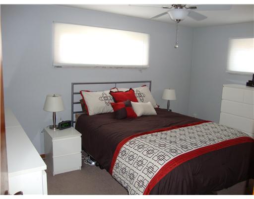 20 Porters Hollow Road Coraopolis, PA 15108 - Photo 6 of 14 Master Bedroom.