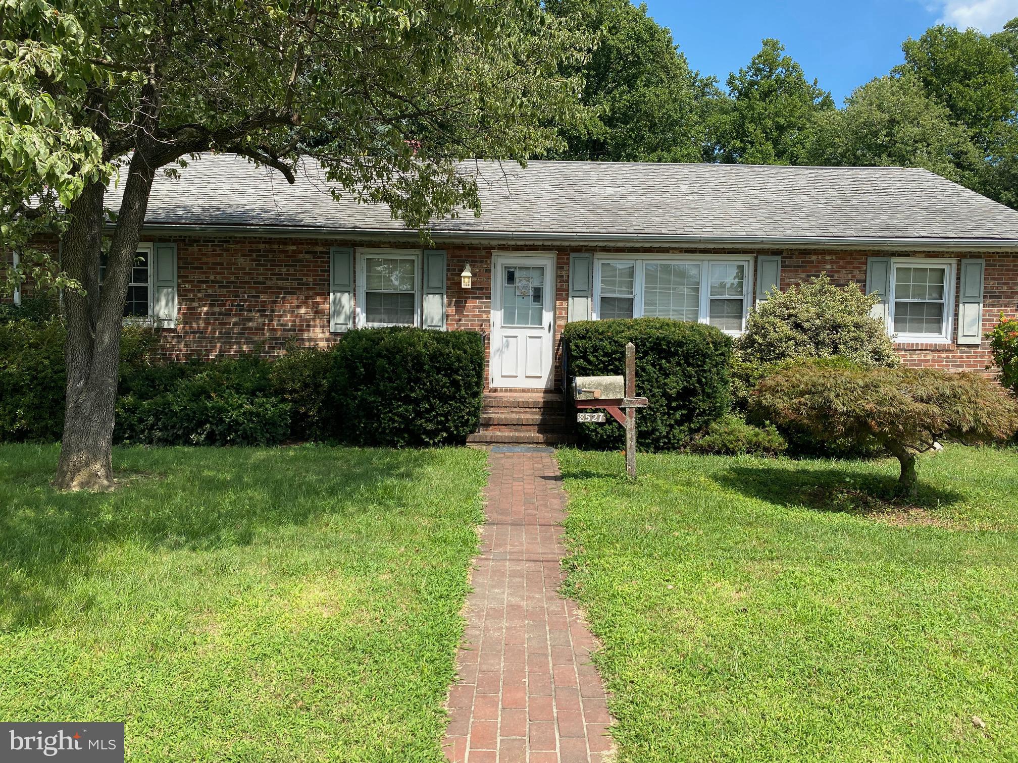 8527 Creek Road Pasadena, MD 21122 - Photo 1 of 18 FRONT OF HOME