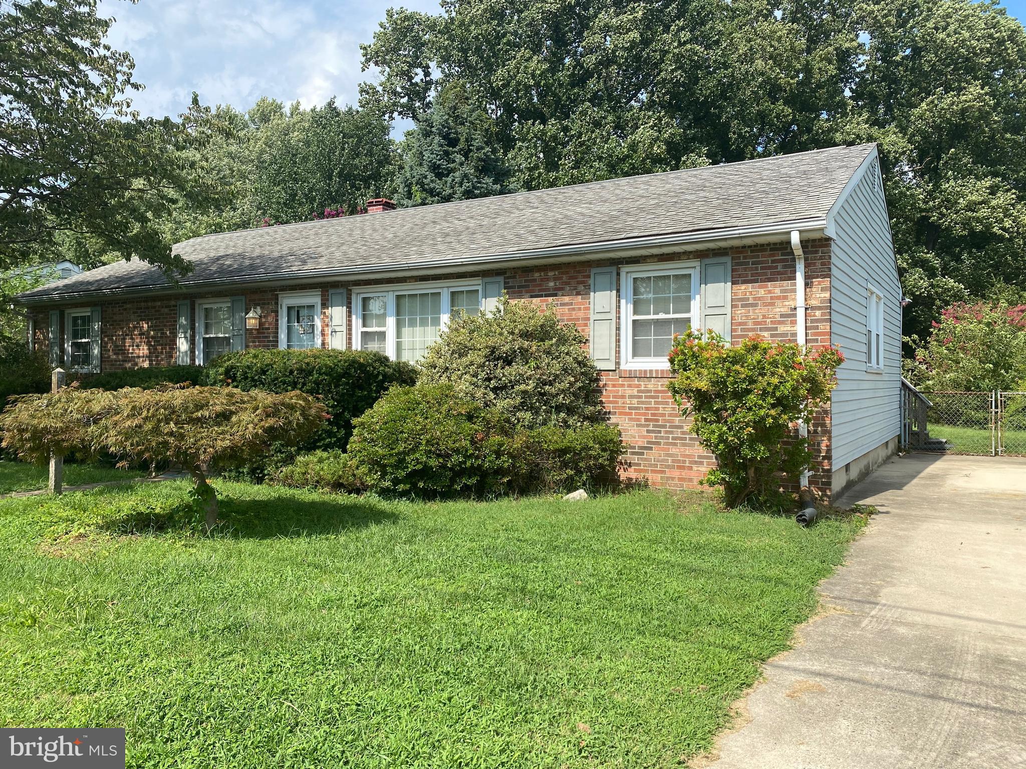 8527 Creek Road Pasadena, MD 21122 - Photo 2 of 18 Gallery Image 2