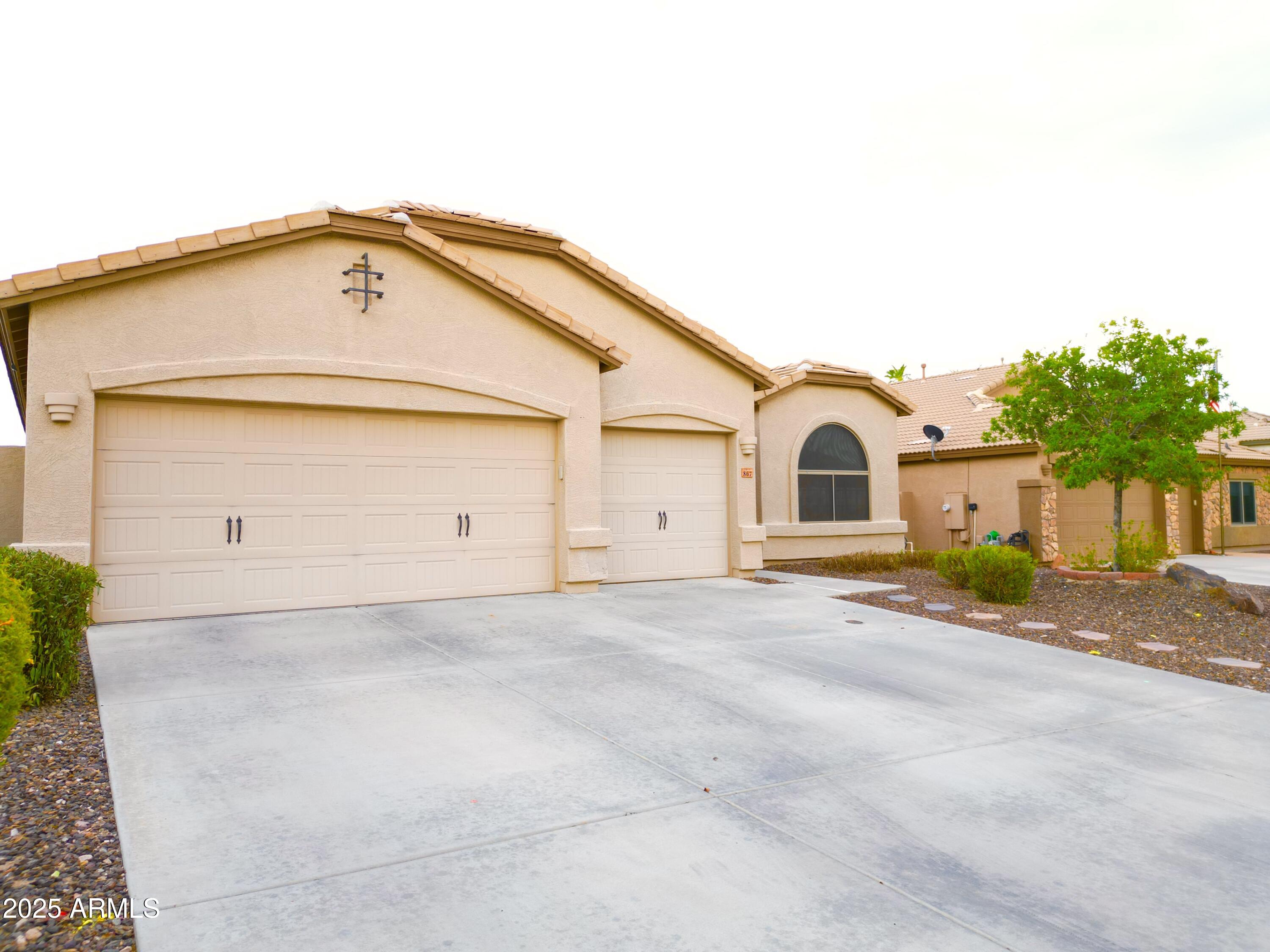 867 South Del Rio Court Apache Junction, AZ 85119 - Photo 36 of 37 4