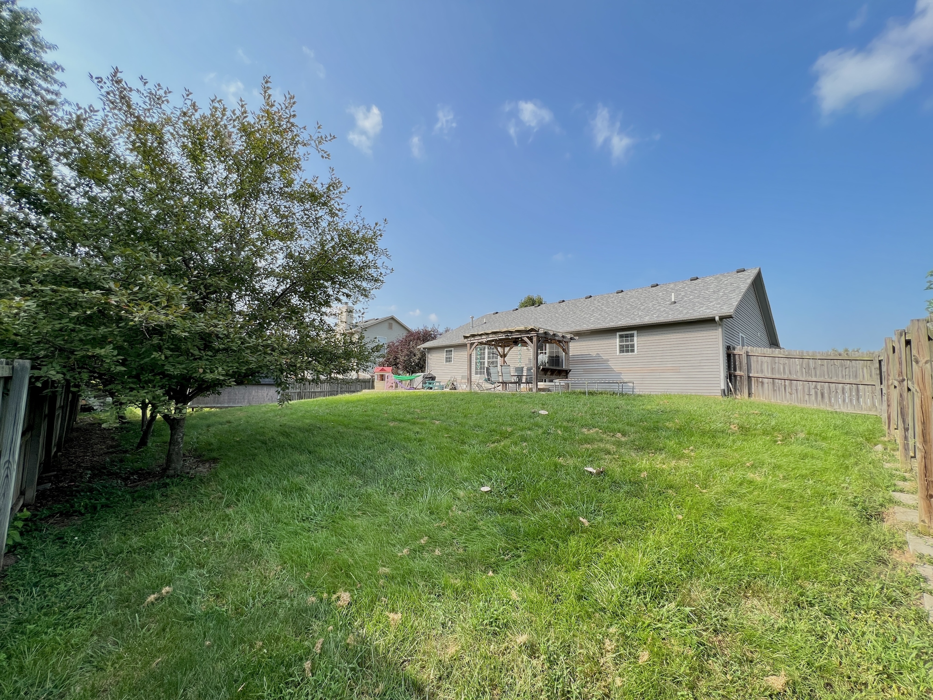 6142 East Meadow Ridge Road Columbus, IN 47203 - Photo 35 of 36 Gallery Image 35