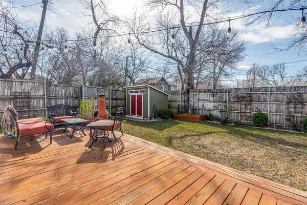 a view of outdoor space yard deck and patio