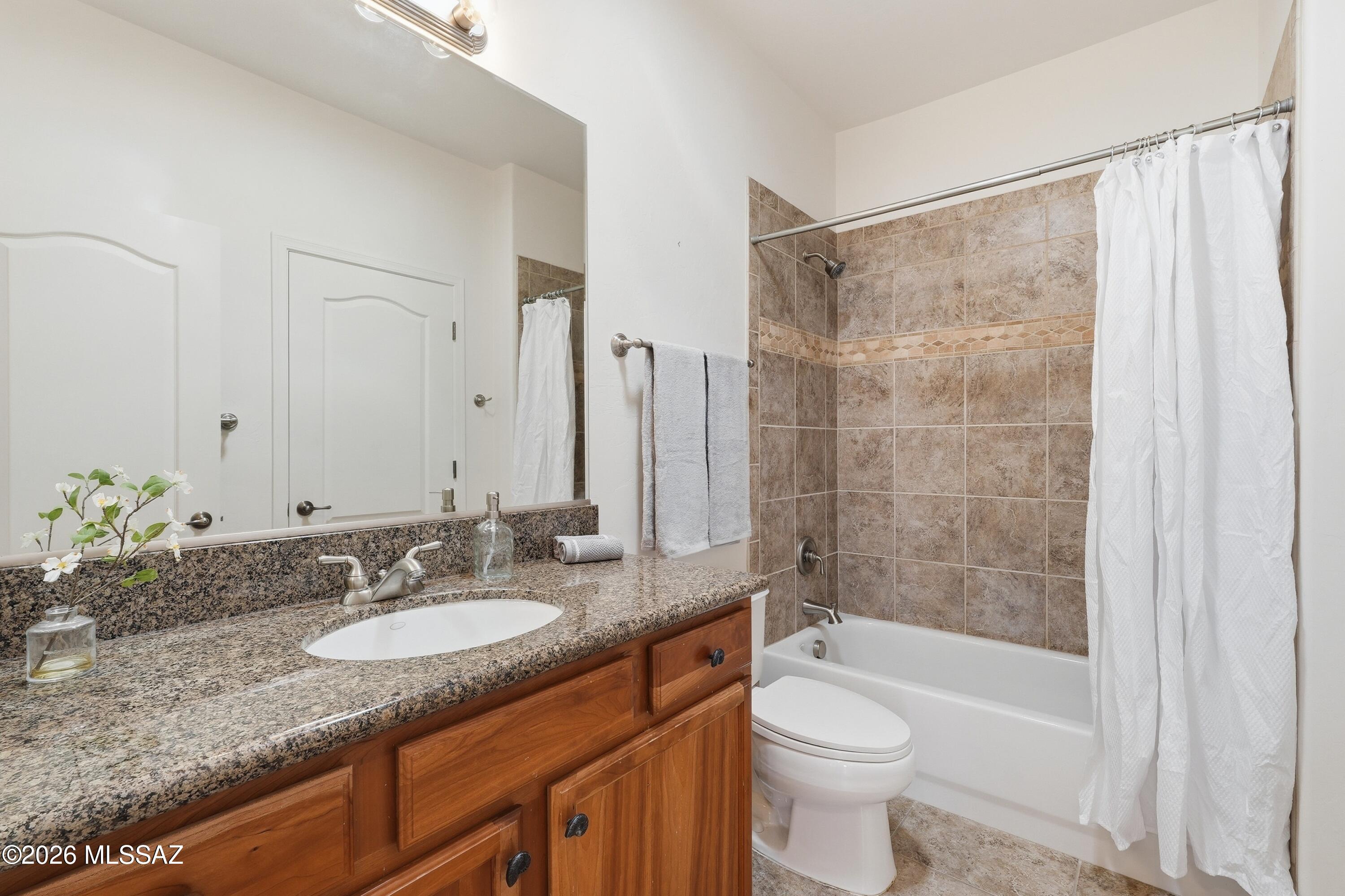 2845 North Vactor Ranch Place Tucson, AZ 85715 - Photo 29 of 41 Guest Bath