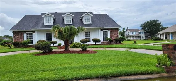 $2,300 | 700 Nottingham Road, Laplace, LA 70068