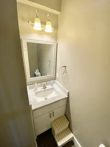 $7,500 | 906 Santa Rosa Boulevard, Fort Walton Beach, FL 32548