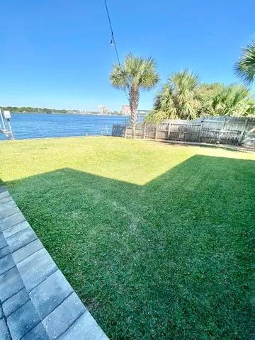 $7,500 | 906 Santa Rosa Boulevard, Fort Walton Beach, FL 32548