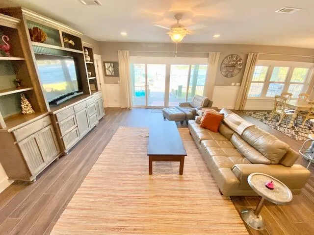 $7,500 | 906 Santa Rosa Boulevard, Fort Walton Beach, FL 32548