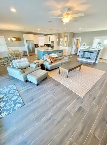 $7,500 | 906 Santa Rosa Boulevard, Fort Walton Beach, FL 32548