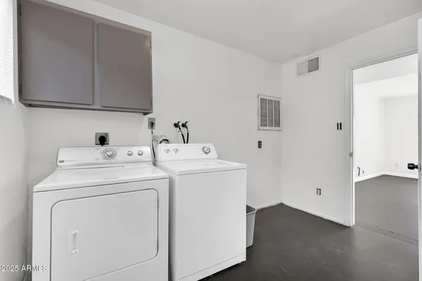 $4,850 | 1333 East Donner Drive, Tempe, AZ 85282