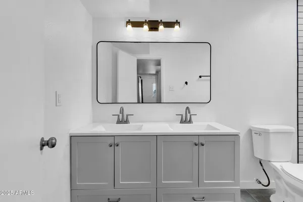 $4,850 | 1333 East Donner Drive, Tempe, AZ 85282