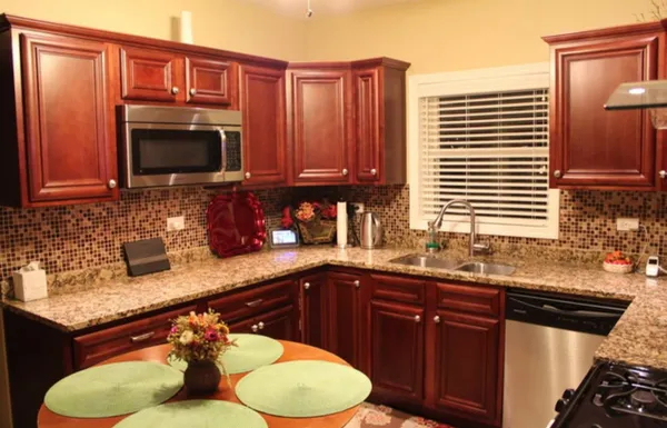 $3,200 | 3023 North Mason Avenue, Chicago, IL 60634