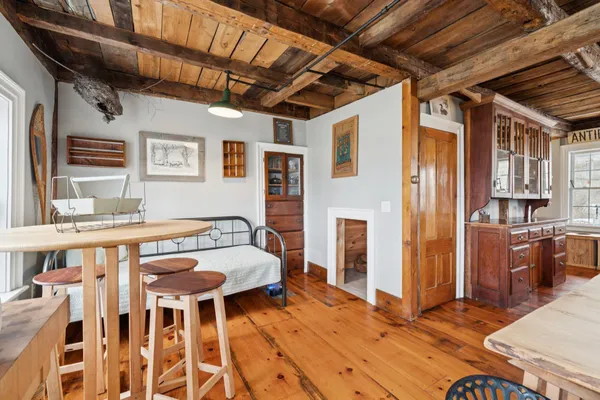 $424,000 | 273 Route 5 North Windsor Vt 05089, Windsor, VT 05089