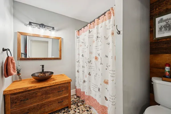 $424,000 | 273 Route 5 North Windsor Vt 05089, Windsor, VT 05089