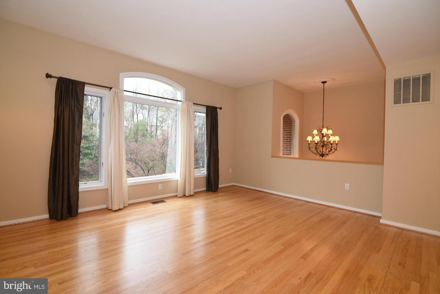 11516 Hemingway Drive Reston, VA 20194 - Photo 3 of 30 Hardwood floors through main level