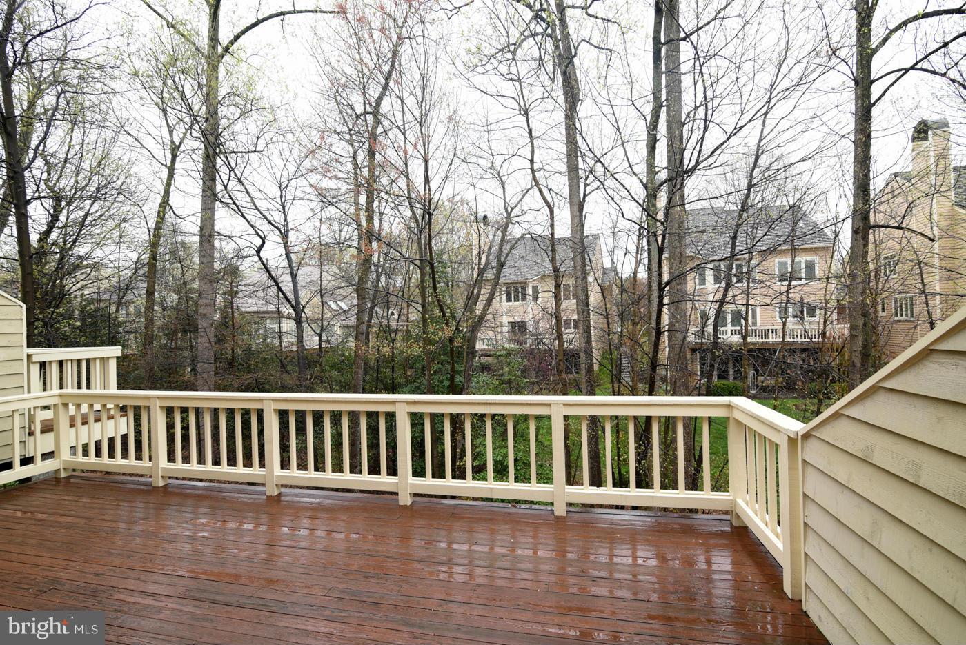 11516 Hemingway Drive Reston, VA 20194 - Photo 10 of 30 Large deck off kitchen and family room