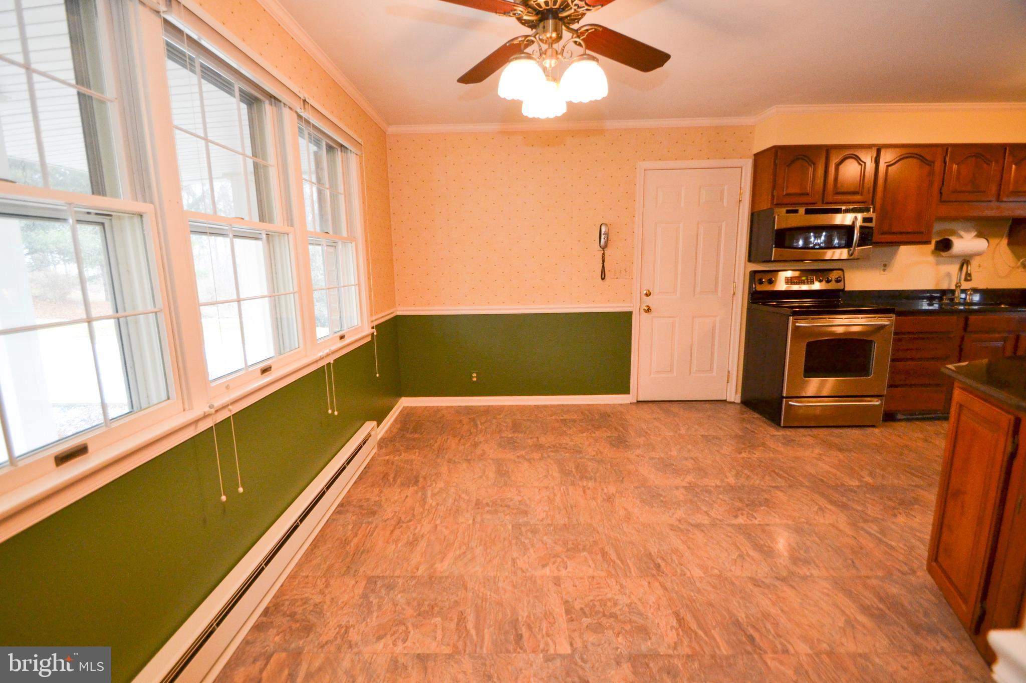 20 Pleasant Valley Road Westminster, MD 21158 - Photo 11 of 36 Kitchen