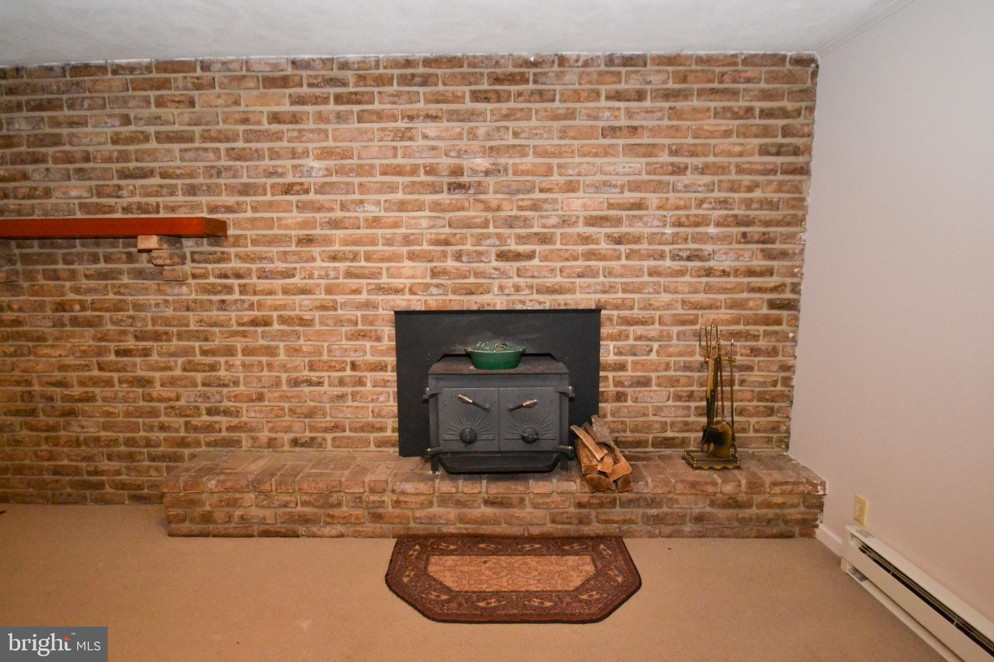 20 Pleasant Valley Road Westminster, MD 21158 - Photo 24 of 36 Family room