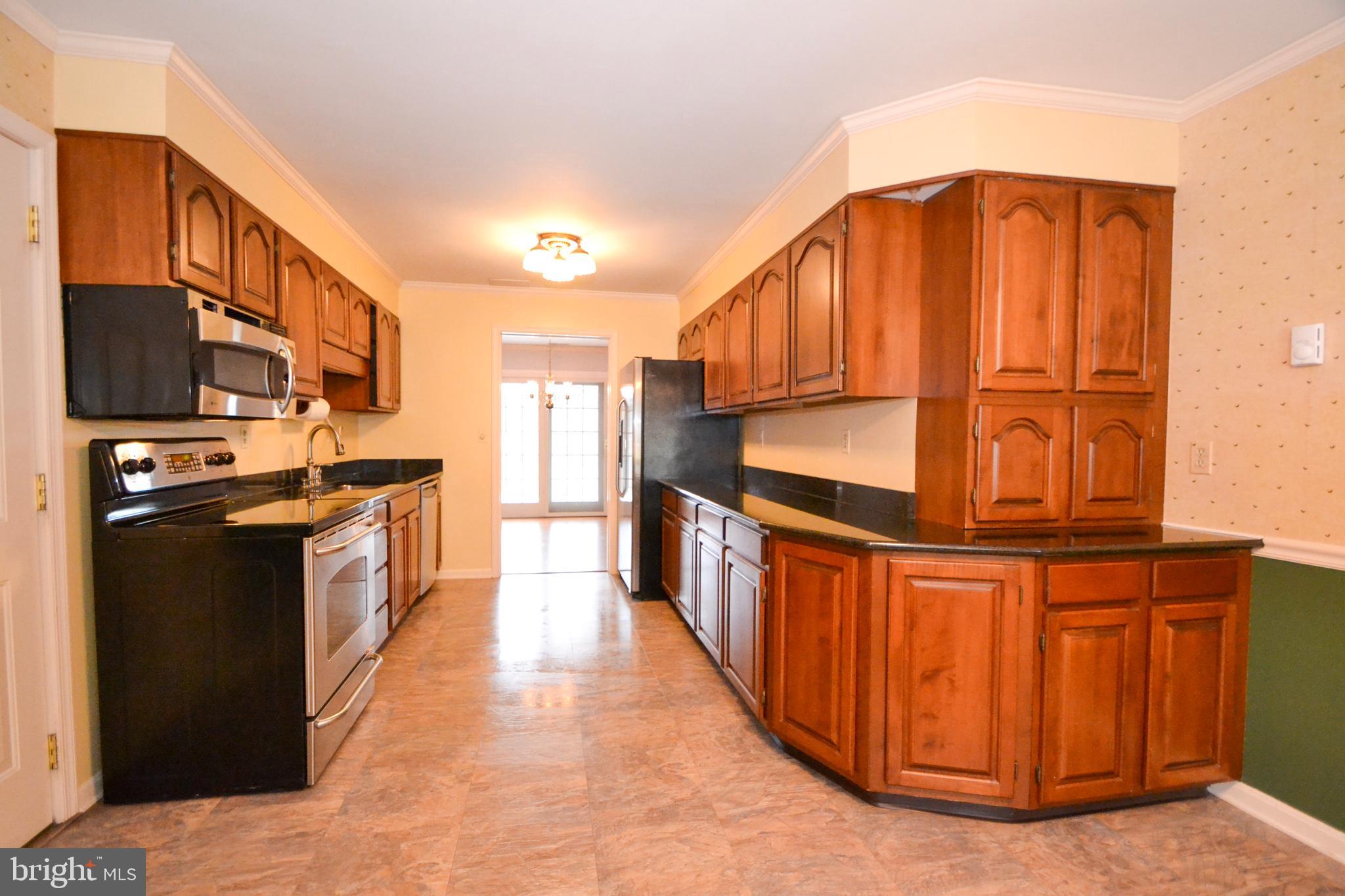 20 Pleasant Valley Road Westminster, MD 21158 - Photo 7 of 36 Kitchen