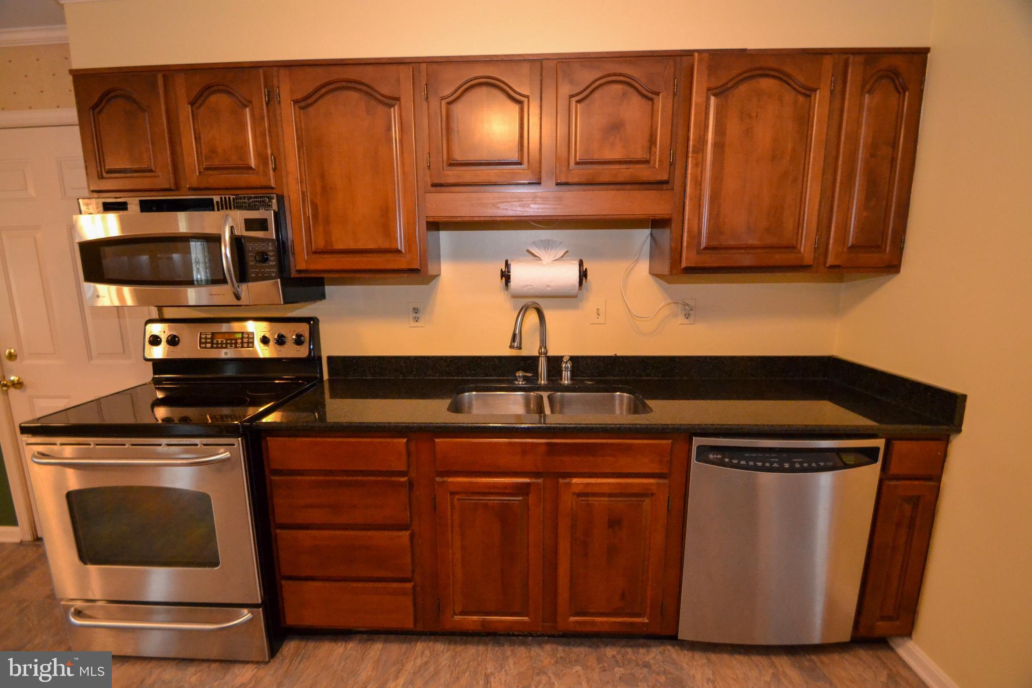 20 Pleasant Valley Road Westminster, MD 21158 - Photo 8 of 36 Kitchen