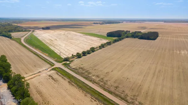 $680,000 | 16487 Highway 3, Yazoo City, MS 39194