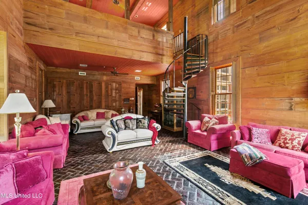 $680,000 | 16487 Highway 3, Yazoo City, MS 39194
