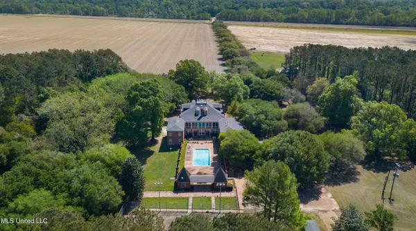 $680,000 | 16487 Highway 3, Yazoo City, MS 39194