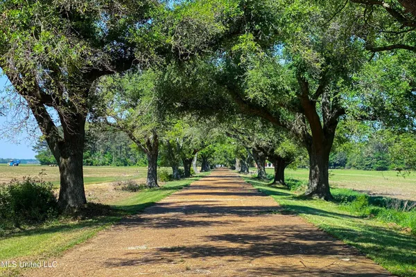 $680,000 | 16487 Highway 3, Yazoo City, MS 39194
