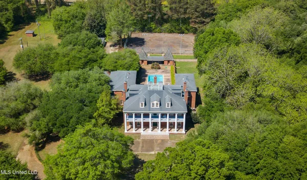 $680,000 | 16487 Highway 3, Yazoo City, MS 39194