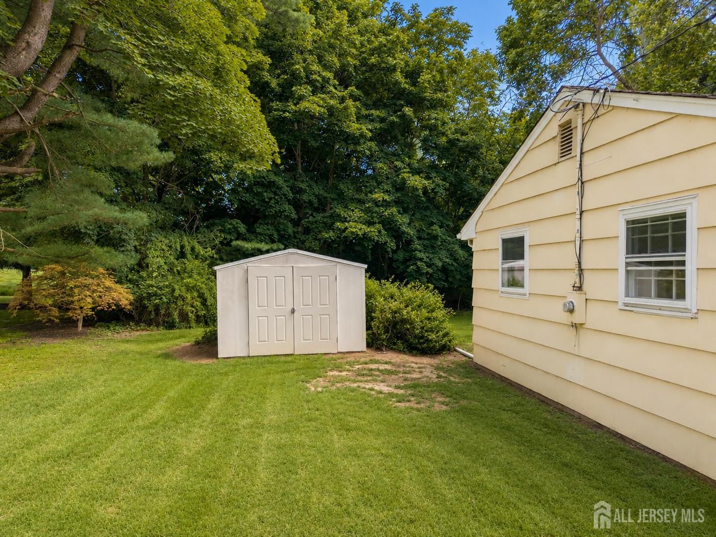 129 Cottrell Road Old Bridge, NJ 07747 - Photo 6 of 31 Gallery Image 6