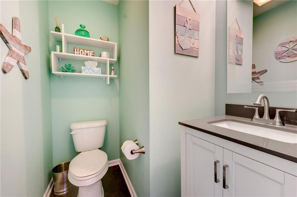408 Beech Drive McKees Rocks, PA 15136 - Photo 4 of 16 Gallery Image 4
