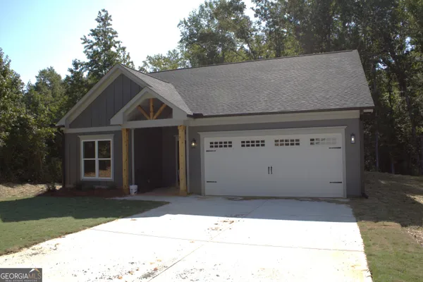 $320,000 | 247 North Point Circle, Hartwell, GA 30643