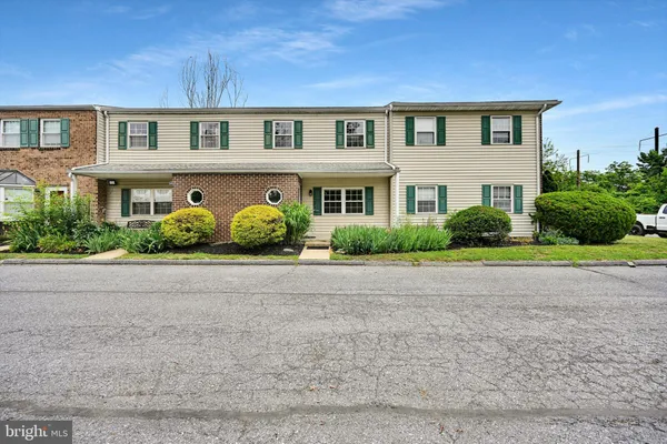 $235,000 | 1360 Blue Jay Drive, Lancaster, PA 17601