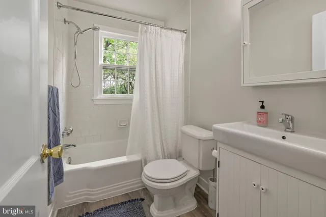 $3,000 | 812 Wade Avenue, Rockville, MD 20851