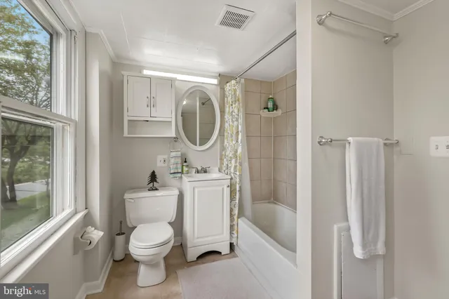 $3,000 | 812 Wade Avenue, Rockville, MD 20851