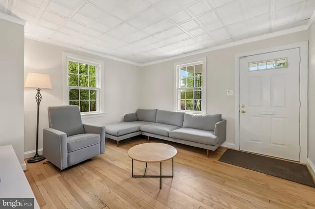 $3,000 | 812 Wade Avenue, Rockville, MD 20851