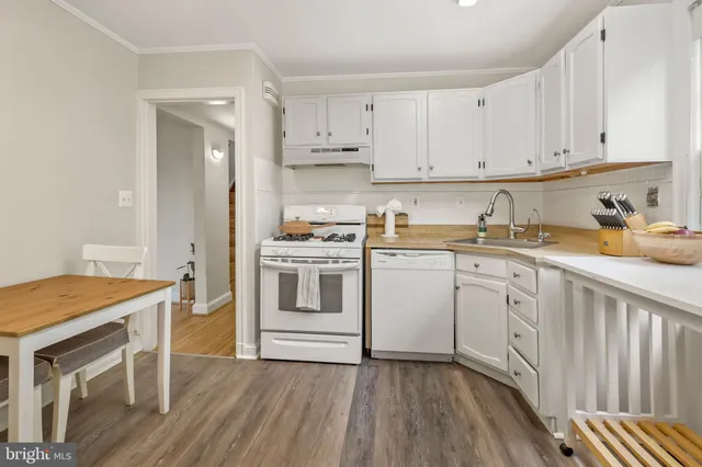 $3,000 | 812 Wade Avenue, Rockville, MD 20851