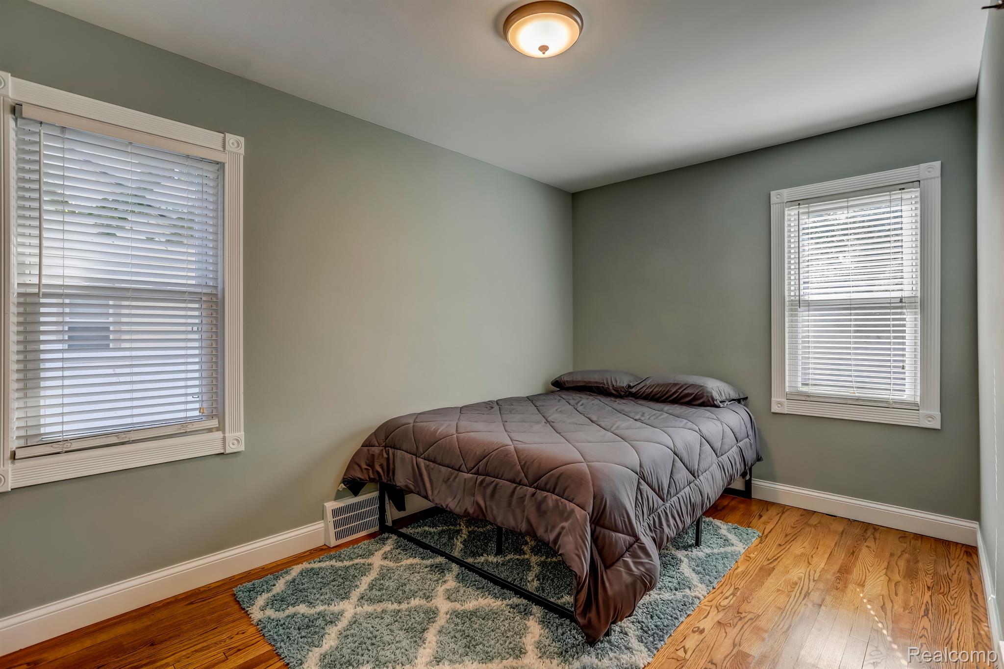 2155 Columbia Road Berkley, MI 48072 - Photo 17 of 30 Bedroom 2 with plenty of na