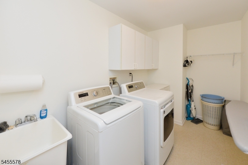 90 Summer Hill Road, Unit 90 Wayne, NJ 07470 - Photo 25 of 39 Gallery Image 25