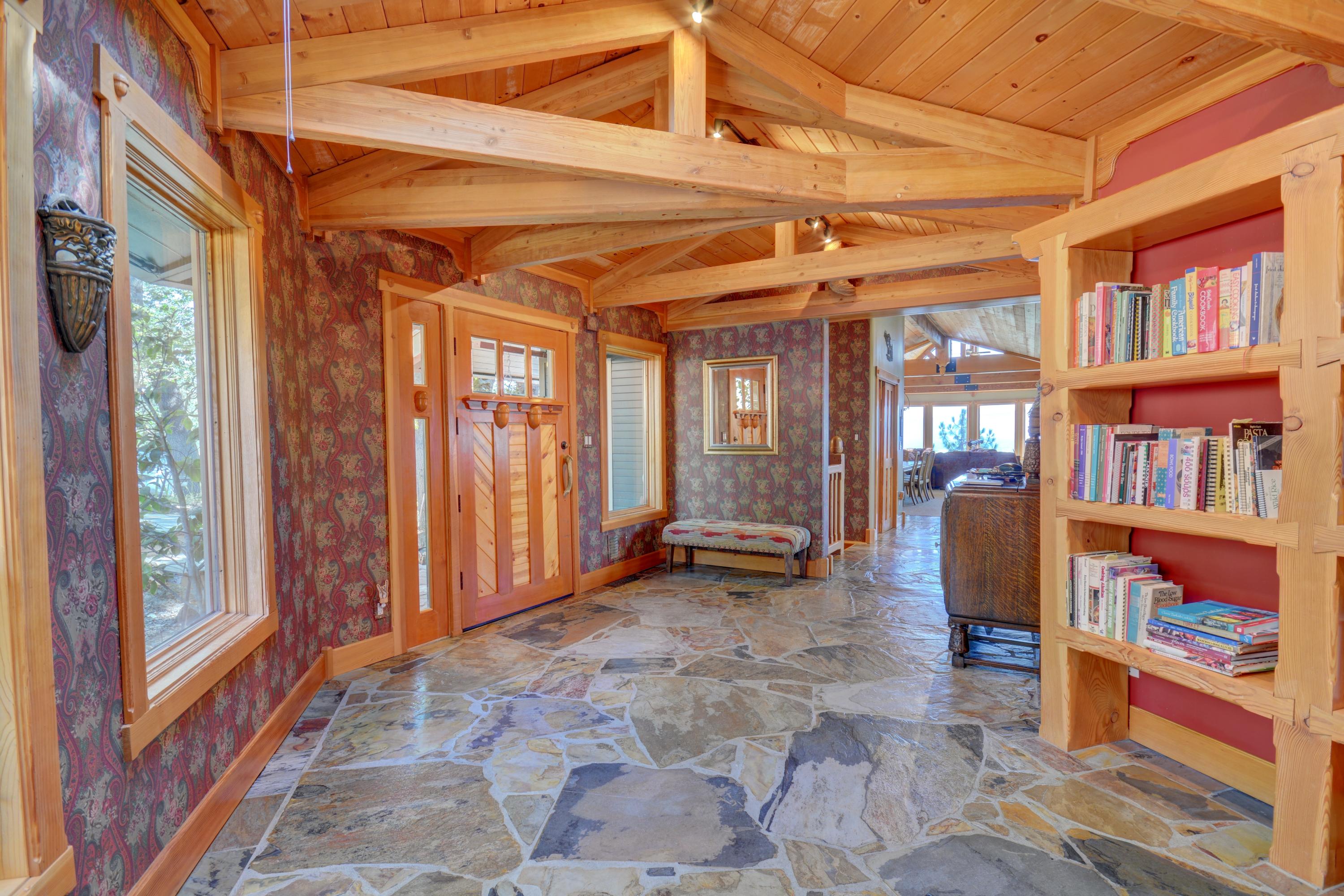 2421 Old Military Road Central Point, OR 97502 - Photo 5 of 35 2