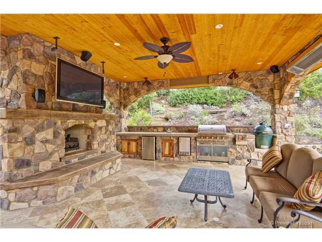 17704 Vineyard Lane Poway, CA 92064 - Photo 20 of 25 Outdoor Lanai, over 400 SQ foot outdoor room with Fireplace, Large TV and full Kitchen