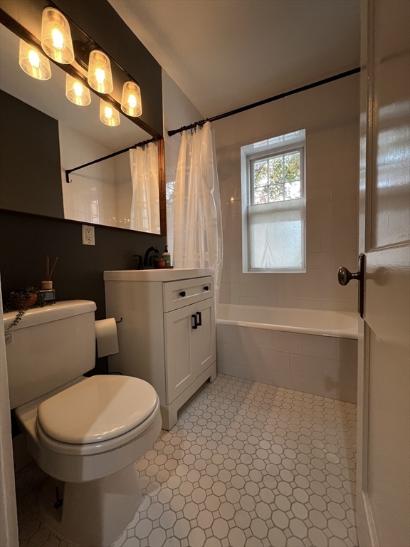 21 Bradlee Road, Unit 35 Medford, MA 02155 - Photo 12 of 15