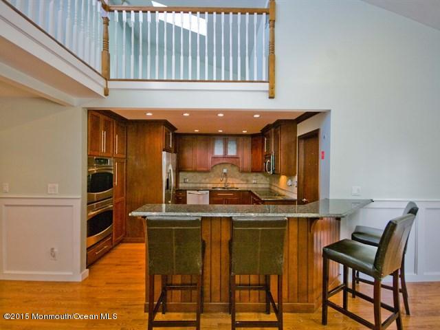 98 Freehold Road Manalapan, NJ 07726 - Photo 4 of 17 KITCHEN